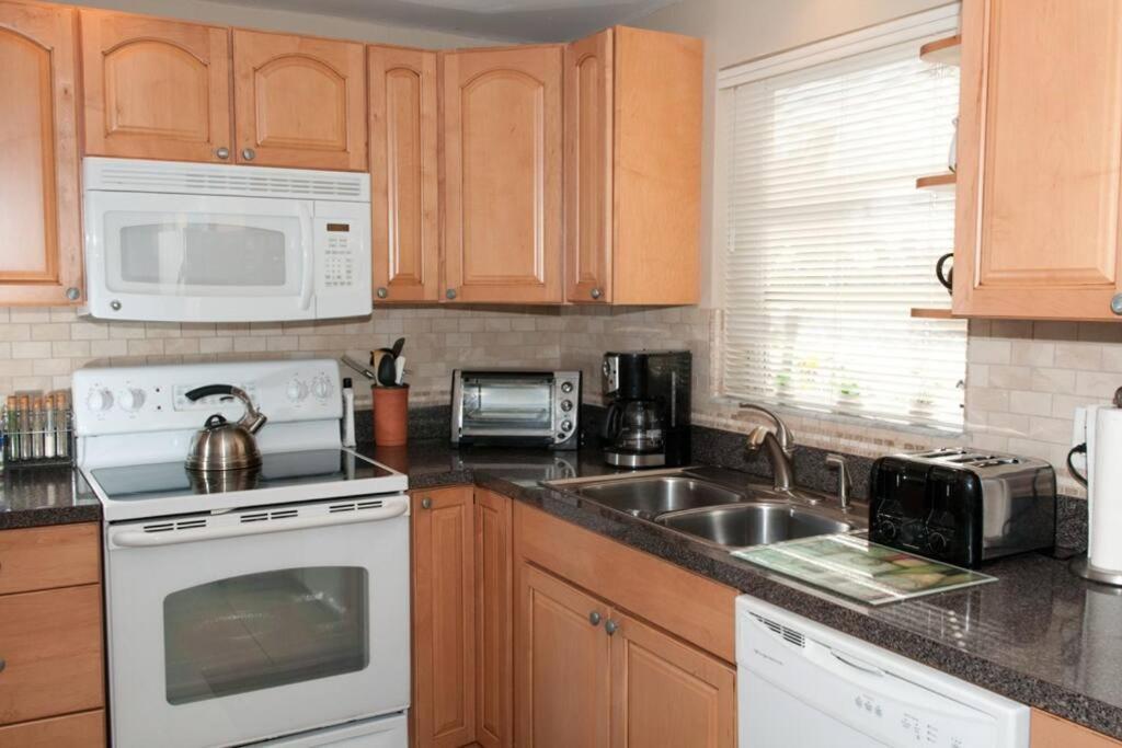 Aloha Apartments On The Intracoastal-Walk To The Beach Pompano Beach Exterior photo